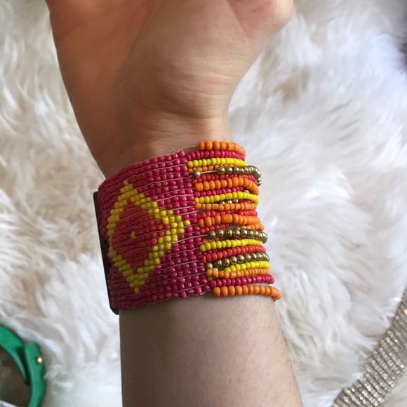 FIVE BRACELET BUNDLE - Picture 6 of 8